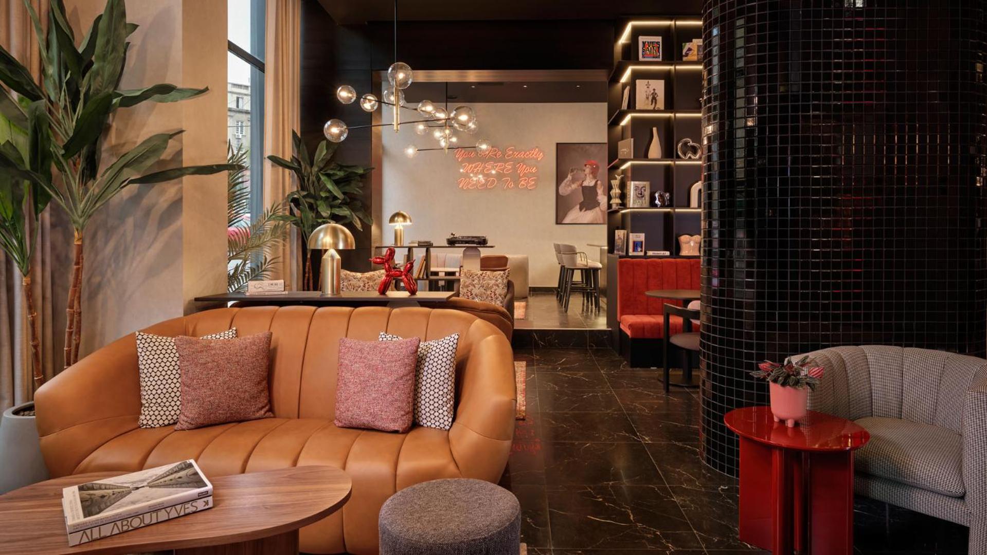 Hotel Radisson Red Belgrado Esterno foto