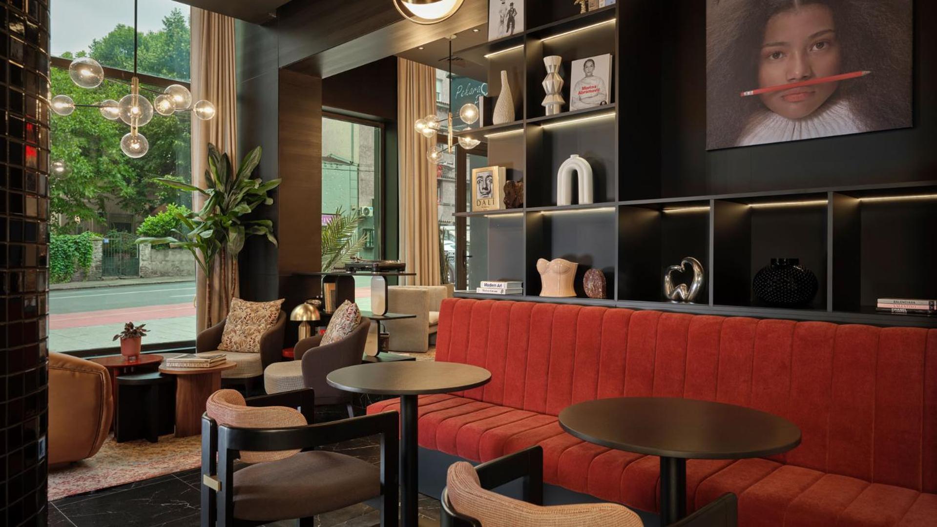 Hotel Radisson Red Belgrado Esterno foto